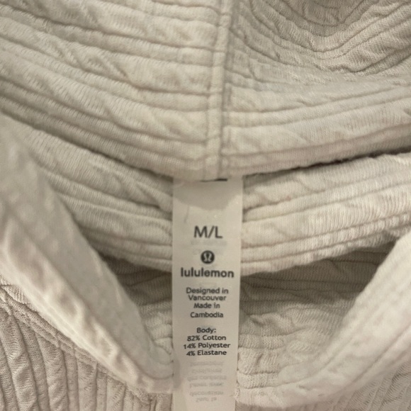 Lululemon oversize top, comfy - size medium large - Picture 2 of 4